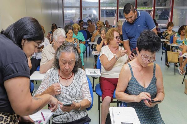Paraná intensifica políticas públicas para atendimento e inclusão da pessoa idosa