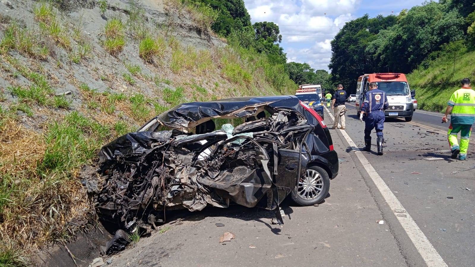 Colisão frontal deixa um morto e um ferido na BR-373 em Imbituva