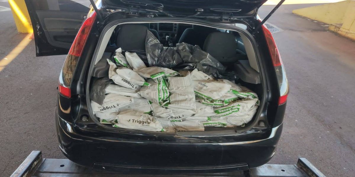 PRF apreende carga ilegal de agrotóxicos após perseguição a carro conduzido por menor de idade