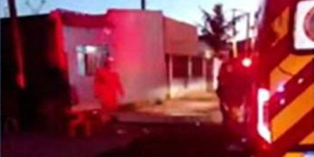 Filho de 14 anos presencia morte do pai a golpes de faca e tiros por suspeitos encapuzados