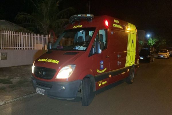 Pedestre é atropelado por automóvel na Rua Pio XII no Bairro Cancelli em Cascavel