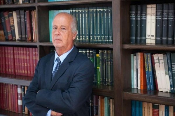 Acidente aéreo: Advogado do caso Marília Mendonça morre em queda de planador