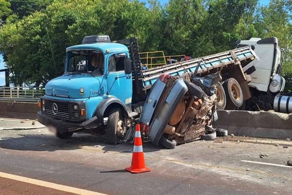 Cascavelense fica em estado grave após violenta colisão de trânsito na Rodovia Raposo Tavares