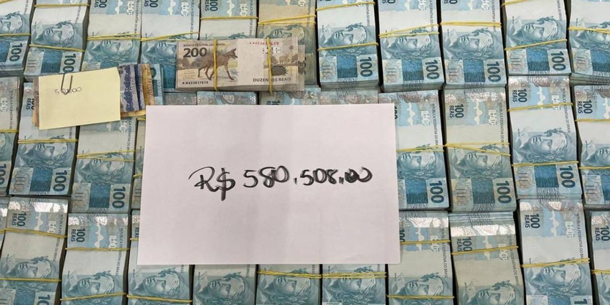 Receita Federal apreende cerca de R$ 530 mil em espécie na Aduana da Ponte Internacional da Amizade​