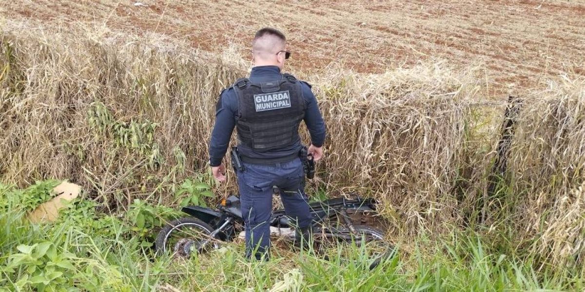 Guarda Municipal recupera motocicleta furtada no Florais do Paraná