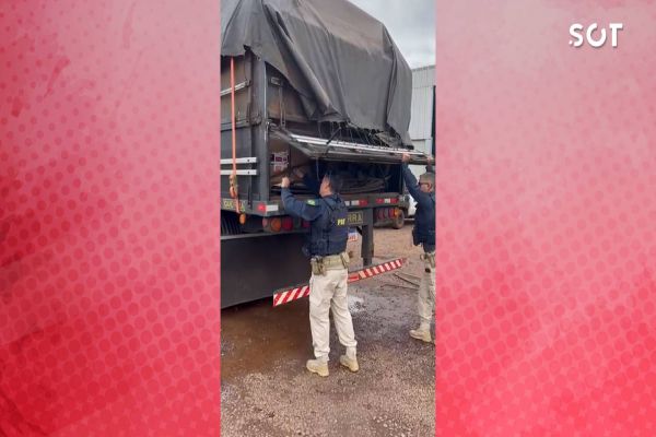 500 mil maços: PRF apreende carreta carregada de cigarros contrabandeados em Toledo