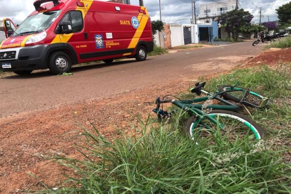 Criança de 9 anos sofre grave acidente após parte de bicicleta perfurar sua perna no Belmonte
