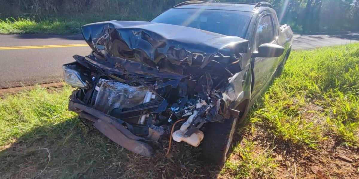 Engavetamento entre três veículos é registrado na PR-180 em Cascavel