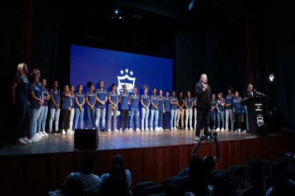 Homenagens e Expectativas: Evento apresenta elenco do Stein Cascavel para a temporada 2024