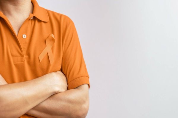 Fevereiro Laranja conscientiza sobre a leucemia