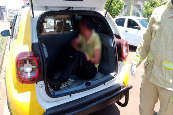 Homem leva uma "surra" após tentar assaltar motorista de aplicativo