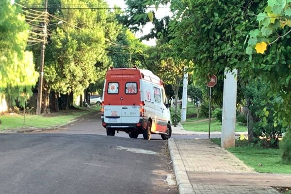Samu é acionado para atender vítima de agressão no Bairro Periolo, em Cascavel