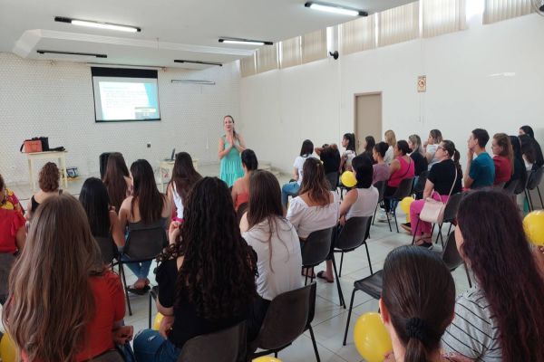 Corbélia: Formação destaca responsabilidade e compromisso de estagiários na Rede Municipal de Ensino