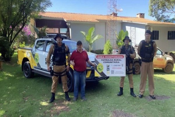 Patrulha Rural da 3ª Cia inicia distribuição de Placas da Patrulha Rural Comunitária em Corbélia