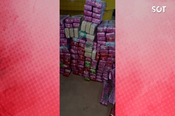Imagem referente a notícia: Polícia Rodoviária Federal apreende 205,95 kg de maconha na BR-277 em Cascavel