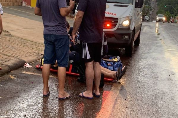 Idoso é atropelado por carro na Rua Europa em Cascavel