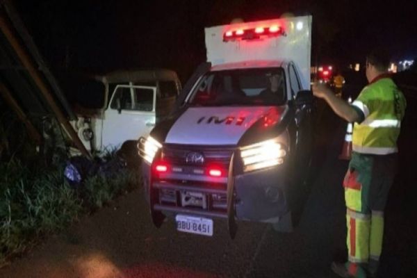 Motorista morre após colidir em placa de sinalização na BR-277 em São Miguel do Iguaçu