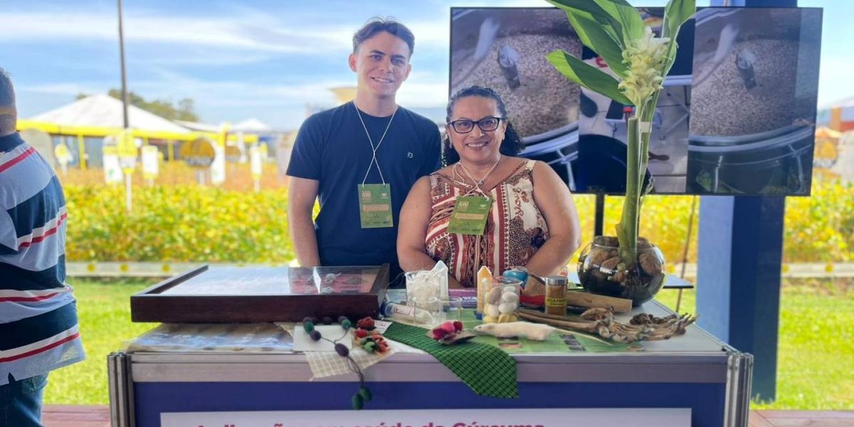 Show Rural: Unioeste desenvolve ações com uso de cúrcuma e bicho-da-seda na saúde