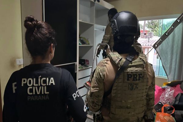 Imagem referente a notícia: PRF e PCPR deflagram operação contra organização criminosa especializada em saques de cargas