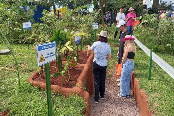 Maquete interativa no Show Rural Coopavel destaca importância da proteção dos cursos de água