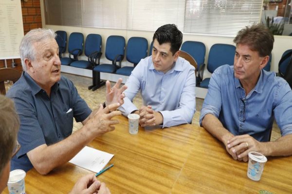 Embaixador da Bolívia se encanta com modernidade de Cascavel durante visita ao Show Rural