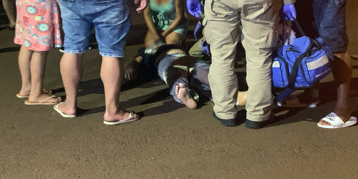 Motociclista fica ferido após colisão com carro no Loteamento Florais do Paraná, em Cascavel