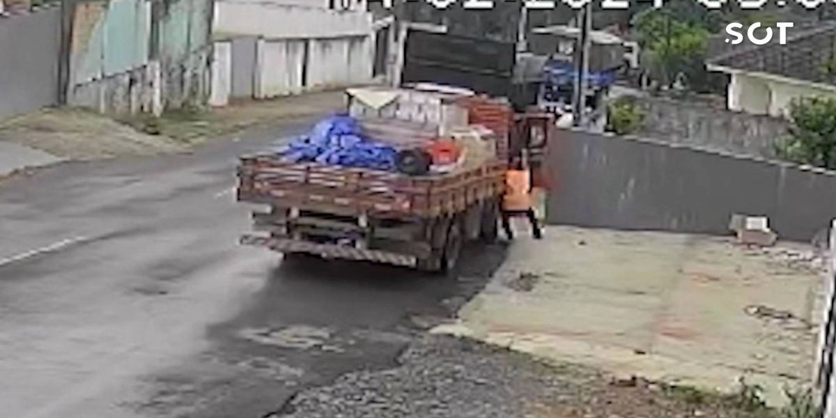Mulher de 55 anos morre esmagada por caminhão desgovernado no Paraná