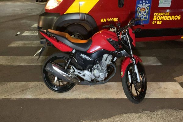 Entregador se envolve em colisão de trânsito na Avenida das Pombas em Cascavel