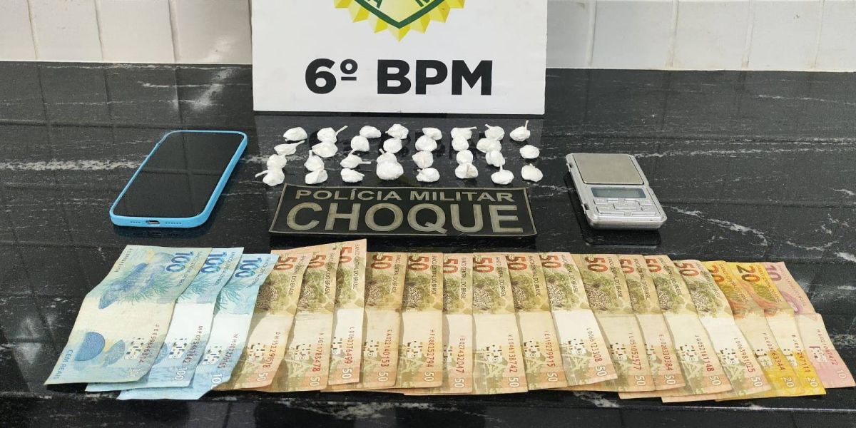 Polícia Militar detém suspeito e apreende drogas em operação no bairro Santa Cruz