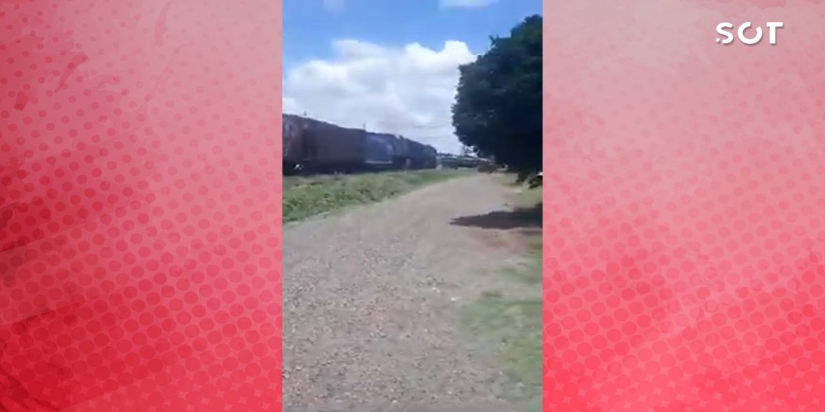 Venezuelanos flagram momento de acidente entre trem e carreta em Rolândia