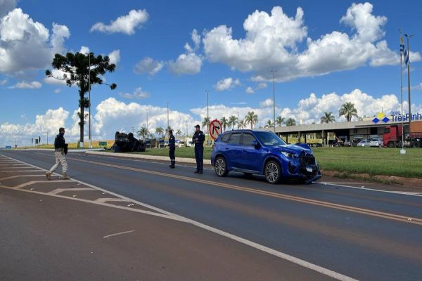 Quatro pessoas ficam feridas em colisão entre Polo e BMW na BR-277 em Candói
