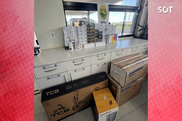 PMPR apreende veículo com grande quantidade de celulares e eletrônicos em Perobal