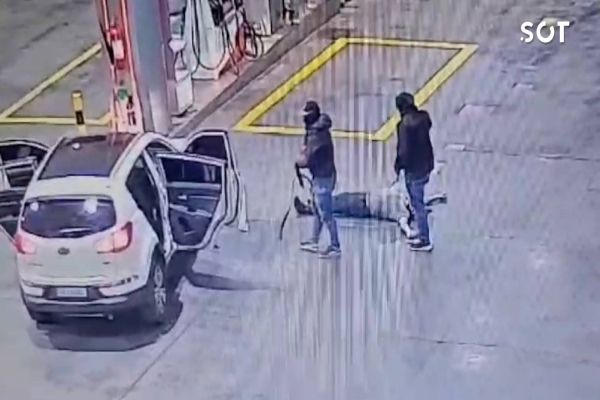 Cambistas são assaltados em estação de gasolina em Ciudad del Este