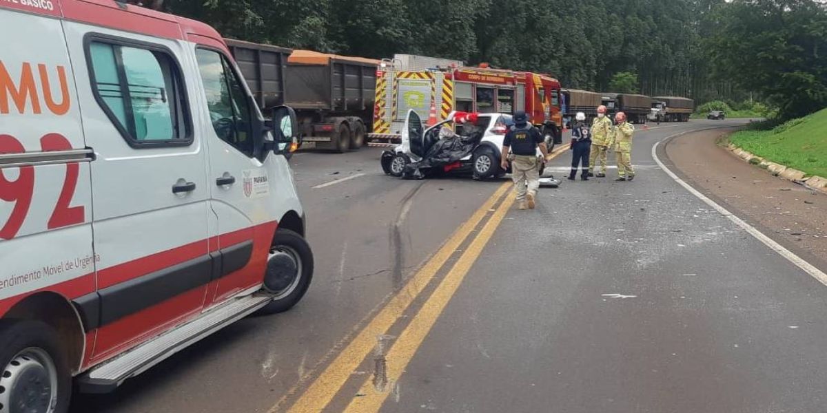 Representante comercial de 42 anos morre após colisão frontal com caminhão na BR-163 no Paraná