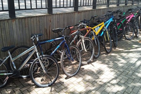 Chance de Reencontro: Bicicletas apreendidas aguardam legítimos donos na Guarda Municipal