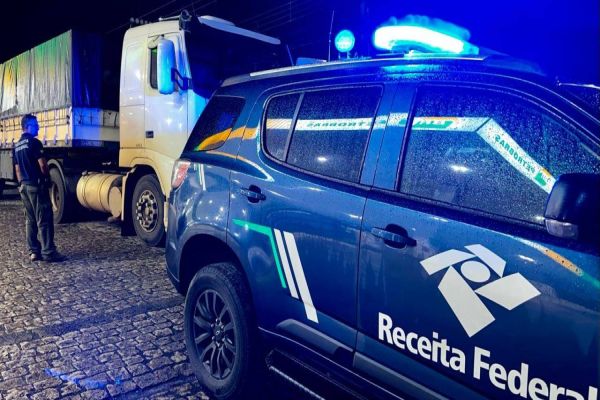 Receita Federal, Polícia Militar e Polícia Federal apreendem mais de quatro toneladas de maconha