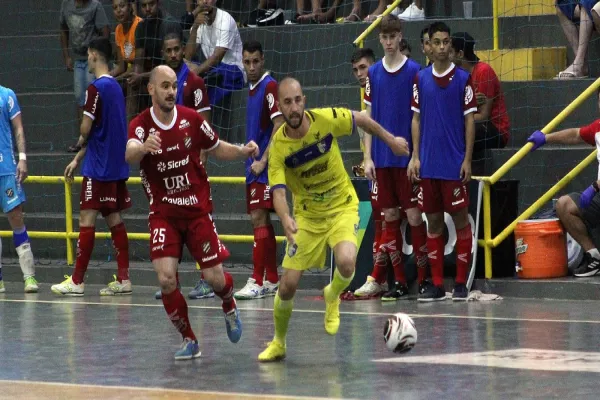 Foto relacionada a notícia: Terra Roxa Futsal é derrotado pelo Atlântico de Erechim em amistoso de alto nível