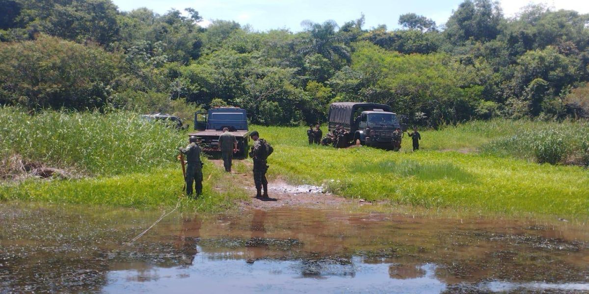 PF e Forças Militares apreendem embarcação com cigarros contrabandeados em São Miguel do Iguaçu