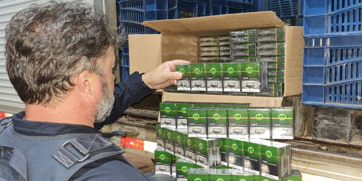 Polícia Rodoviária Federal apreende cigarros contrabandeados na Unidade Operacional de Cascavel