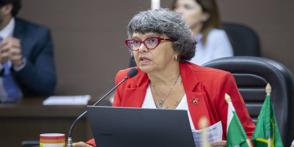 Professora Liliam questiona Prefeitura sobre publicação de pontuação de servidores