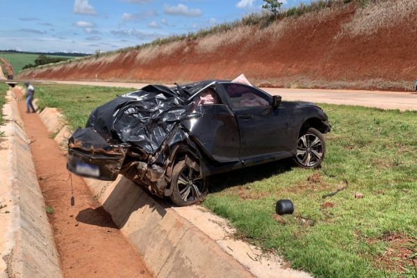 Gravíssimo acidente na BR163 deixa uma pessoa morta e dois feridos; As vítimas seriam do Mato Grosso