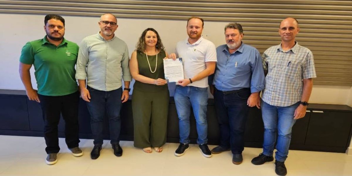 Acic entrega ofício ao IFPR pedindo graduação em Engenharia Mecânica