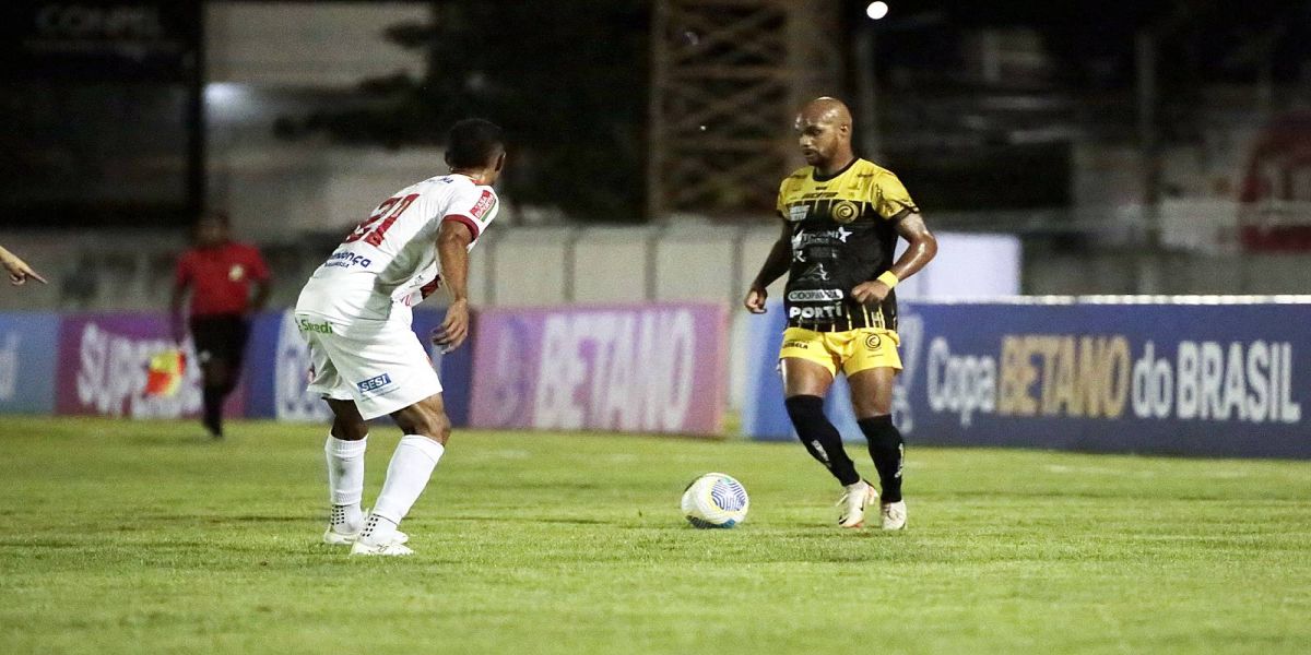 Petrolina vence Futebol Clube Cascavel por 3 a 2 pela Copa do Brasil