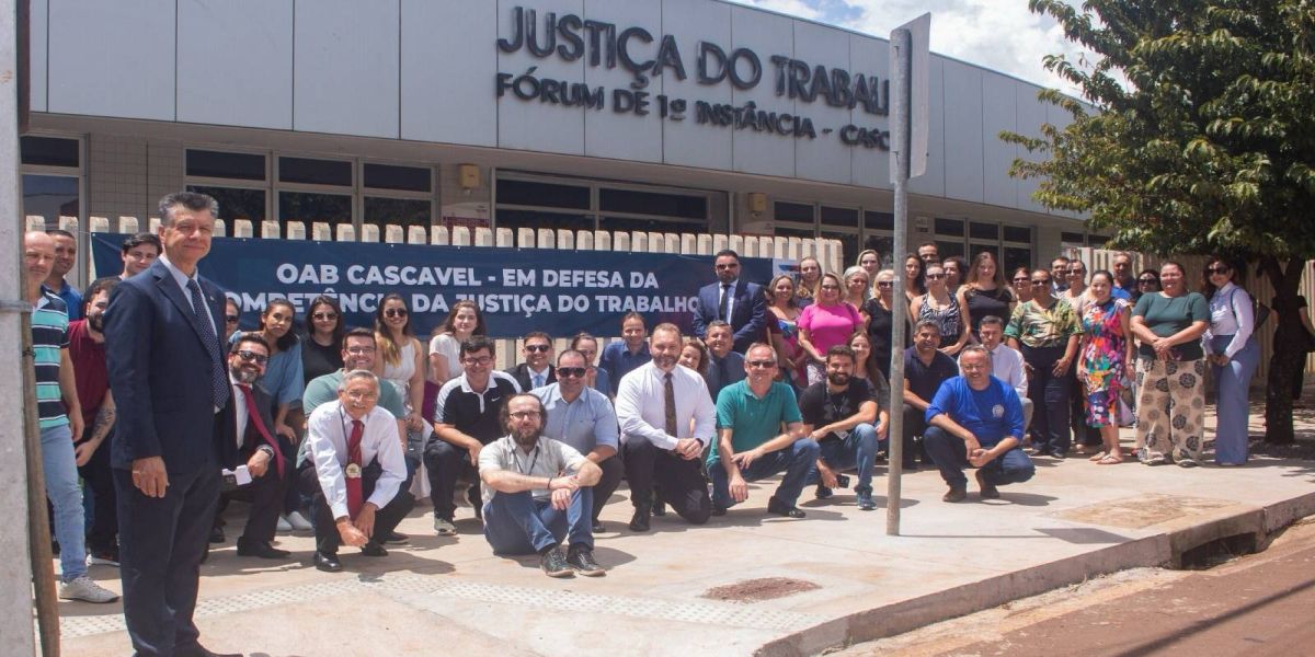 Sociedade Civil protesta em Defesa da Justiça do Trabalho em diversas cidades do Paraná