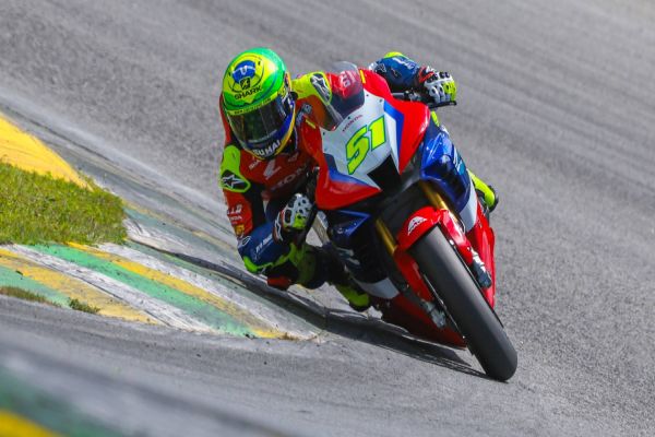 Eric Granado crava a pole na 1ª etapa da SuperBike Brasil 2024 em Interlagos