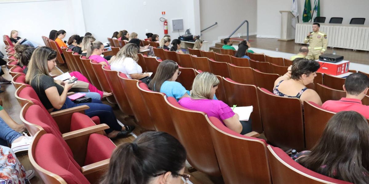 Educação: Formação aborda manutenção e regularização para funcionamento das instituições de ensino