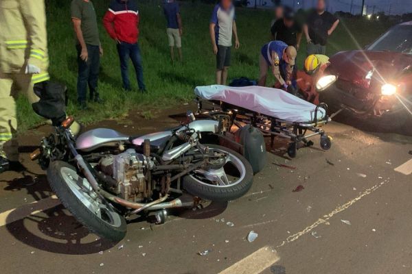 Motociclista de 24 anos fica inconsciente após colisão frontal na PRc-467 em Cascavel