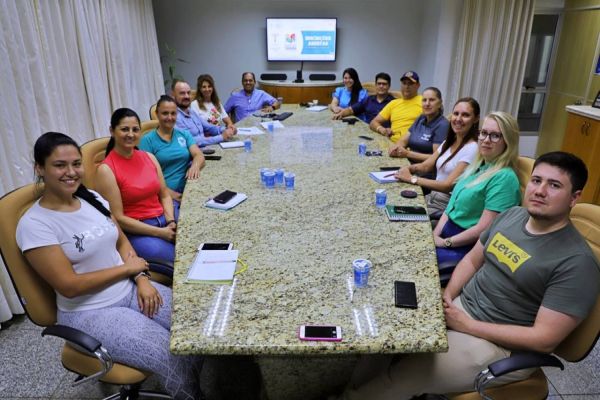 Representantes do SINDAFEP visitam Itaipulândia e explanam sobre o Prêmio Gestor Público Paraná