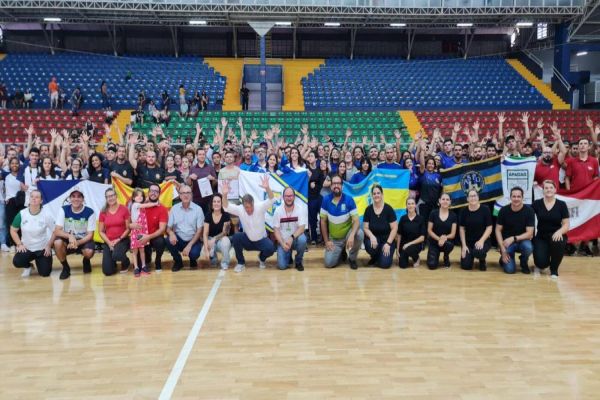 Mais de 180 atletas participam da Copa Paraná de Futsal de Surdos em Toledo