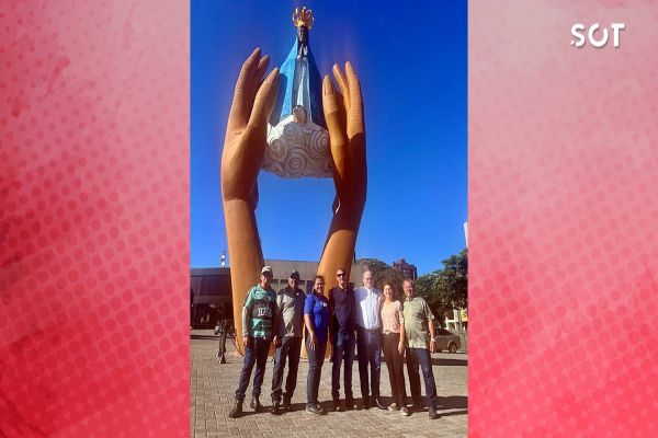 Imagem referente a notícia: Iniciam-se trabalhos de manutenção na imagem de Nossa Senhora Aparecida após quase 30 anos